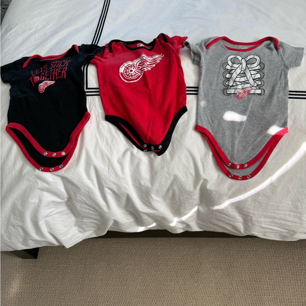 Baby/Toddler Detroit Redwings One Piece Set of 3 Onesies- Red, Black, Gray